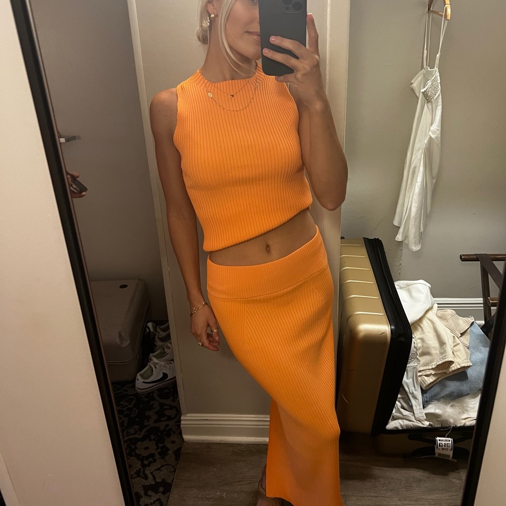 ST. CLOUD LABEL SET - Carrie Rib Knit Tank and The Pisco Knit Skirt